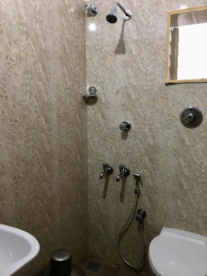 Hotel Subashini International Csennai Kültér fotó